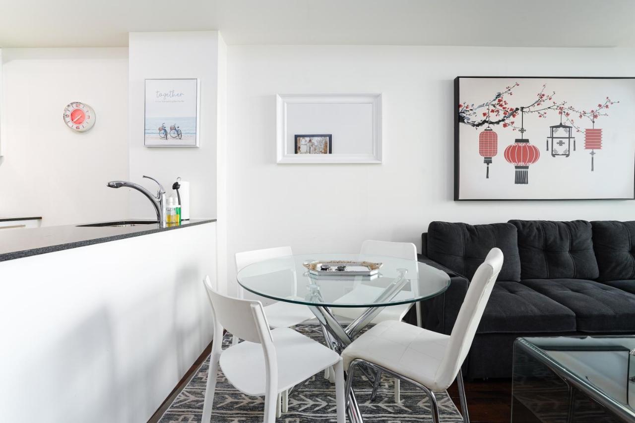 Downtown Toronto Scotiabank Arena, Rogers Centre, Union Station, Cn Tower Hotell Exteriör bild