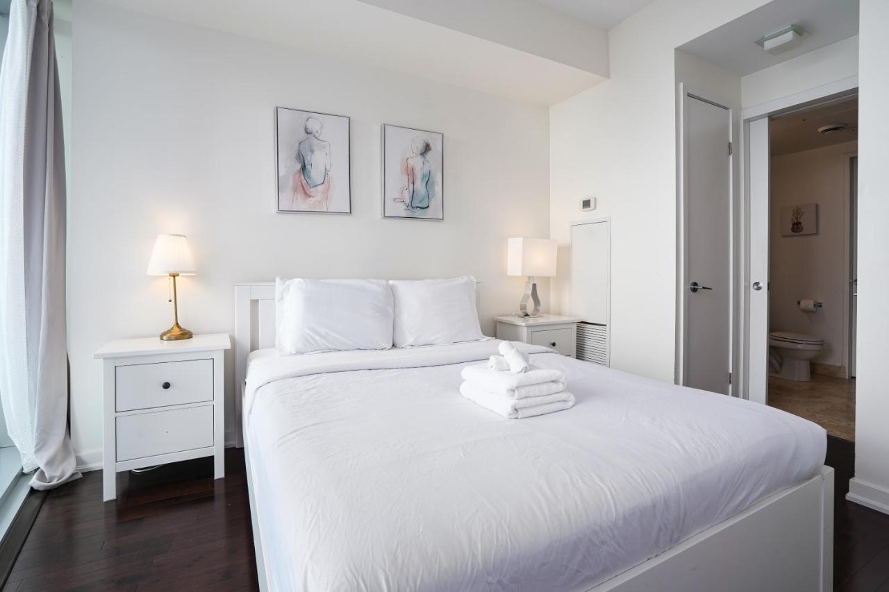 Downtown Toronto Scotiabank Arena, Rogers Centre, Union Station, Cn Tower Hotell Exteriör bild