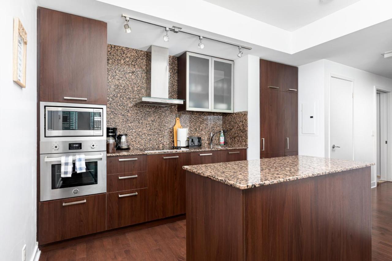 Downtown Toronto Scotiabank Arena, Rogers Centre, Union Station, Cn Tower Hotell Exteriör bild