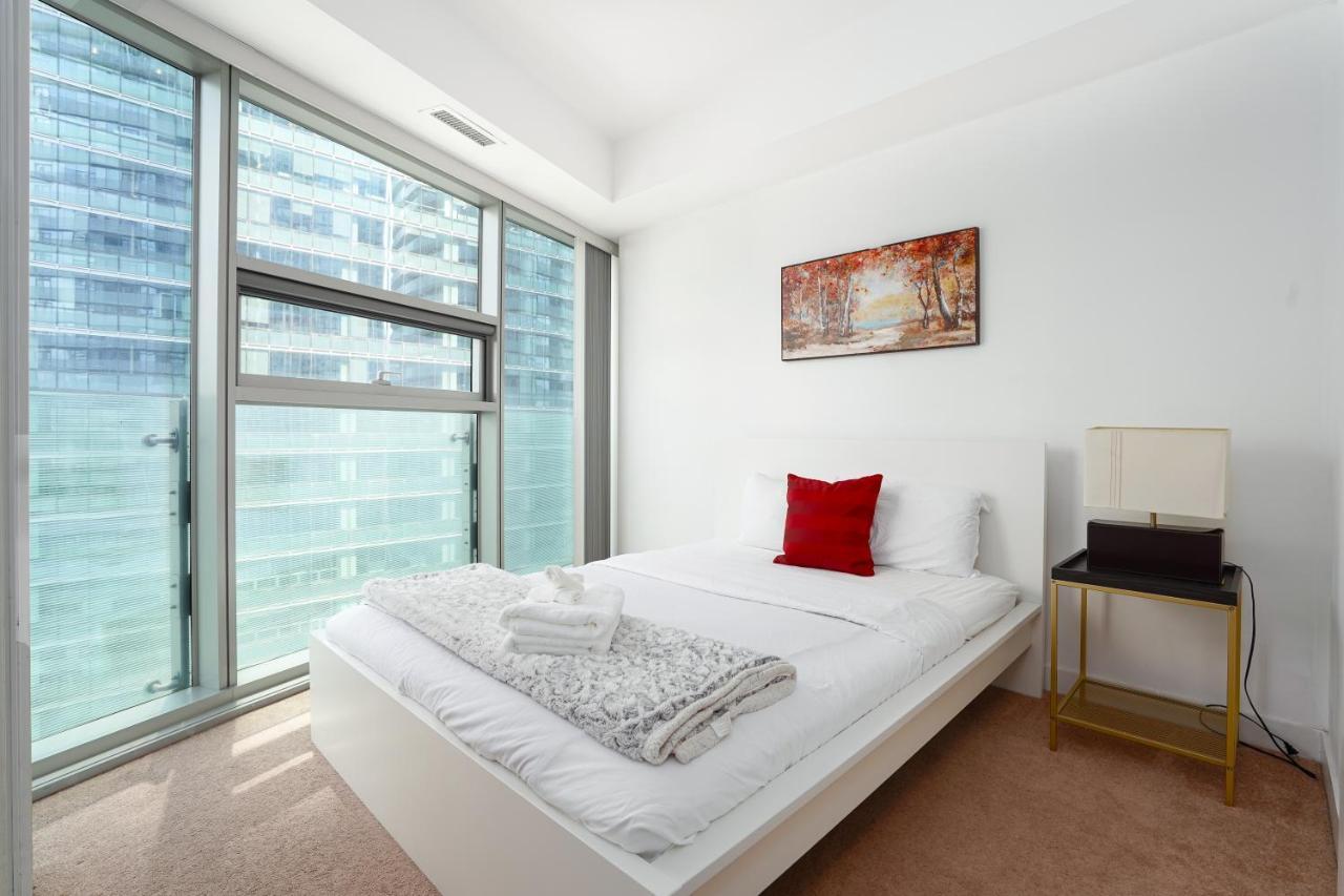 Downtown Toronto Scotiabank Arena, Rogers Centre, Union Station, Cn Tower Hotell Exteriör bild