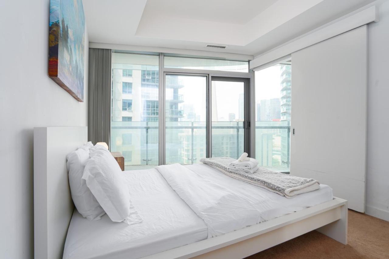 Downtown Toronto Scotiabank Arena, Rogers Centre, Union Station, Cn Tower Hotell Exteriör bild